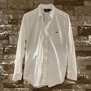 Vineyard Vines Men’s White Button Down Shirt, Size Medium